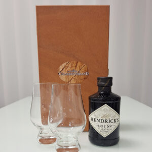 Geschenkbox "Hendrick´s Gin 200ml" mit 2 Gläsern
